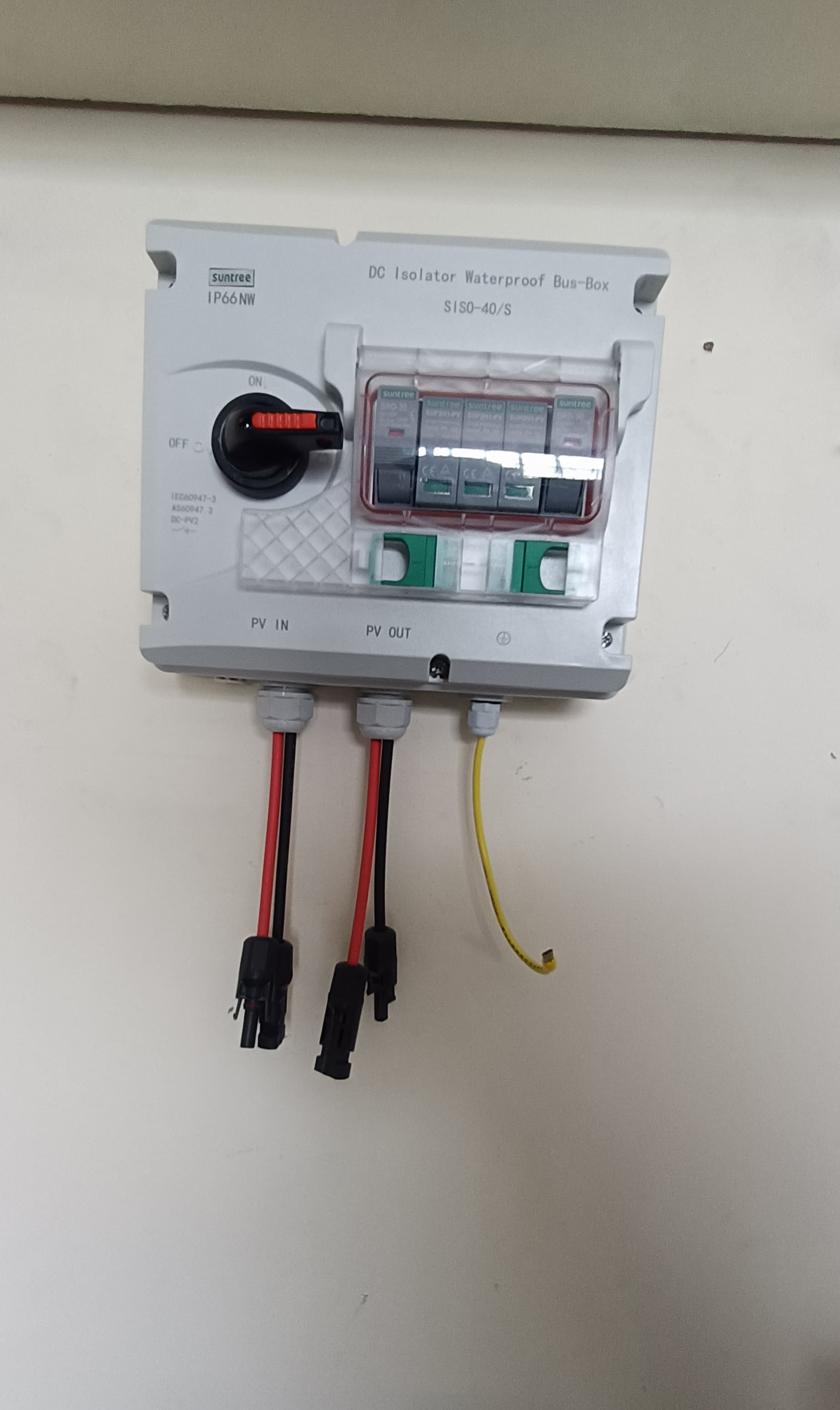 DC Isolator Bus Box