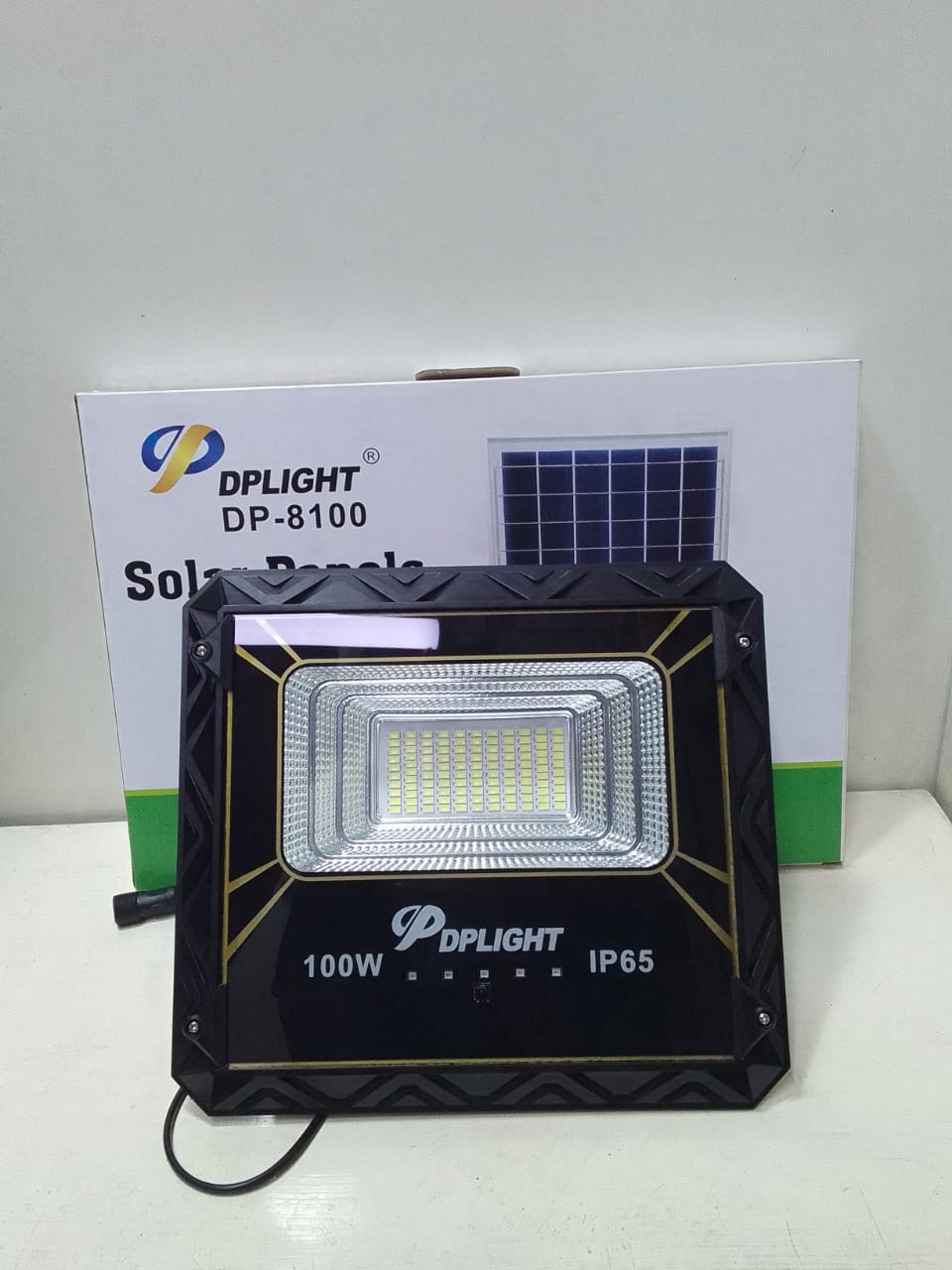 Solar floodlight 100 watts
