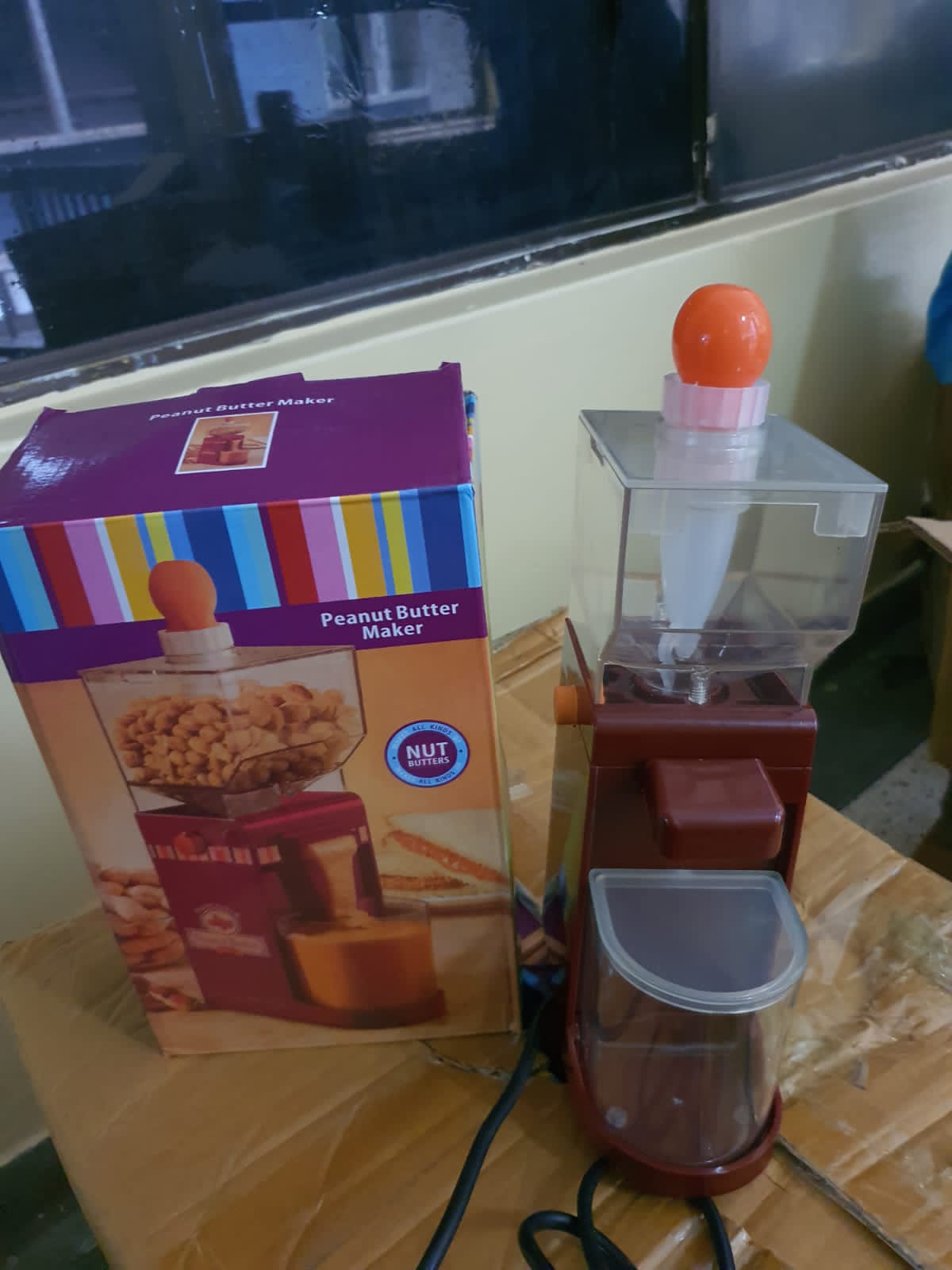 Electric peanut butter maker - Image 2